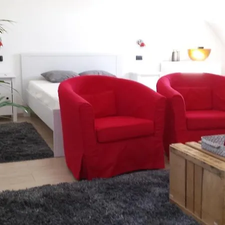 & Paris Happy For 10 Persons With Private Garden & Terrace 4 Bedrooms, 3 Bathrooms Fiber Wifi Netflix & Free Parking 别墅 *