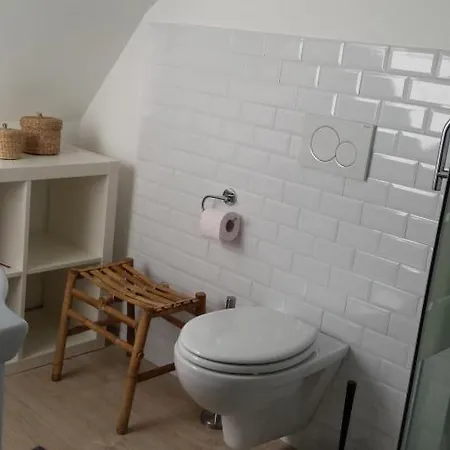 & Paris Happy For 10 Persons With Private Garden & Terrace 4 Bedrooms, 3 Bathrooms Fiber Wifi Netflix & Free Parking 别墅 贝利罗曼维利而