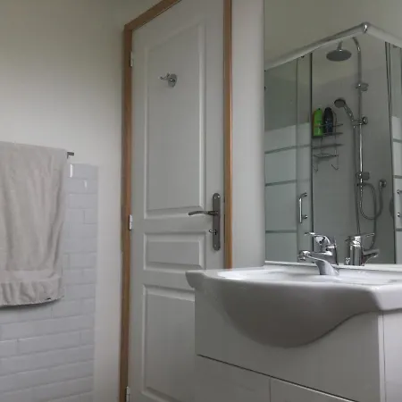 & Paris Happy For 10 Persons With Private Garden & Terrace 4 Bedrooms, 3 Bathrooms Fiber Wifi Netflix & Free Parking 别墅 *
