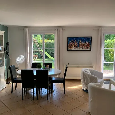 & Paris Happy For 10 Persons With Private Garden & Terrace 4 Bedrooms, 3 Bathrooms Fiber Wifi Netflix & Free Parking
